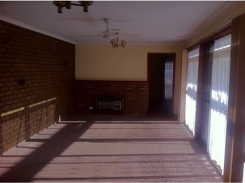 10 Conniston Street, Wendouree VIC 3355