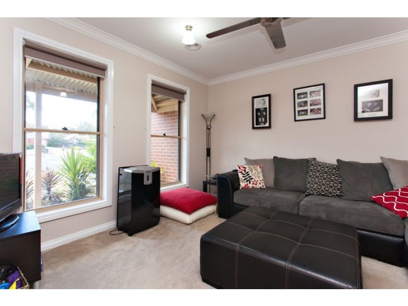 15 Maurie Paull Court, Mount Clear VIC 3350