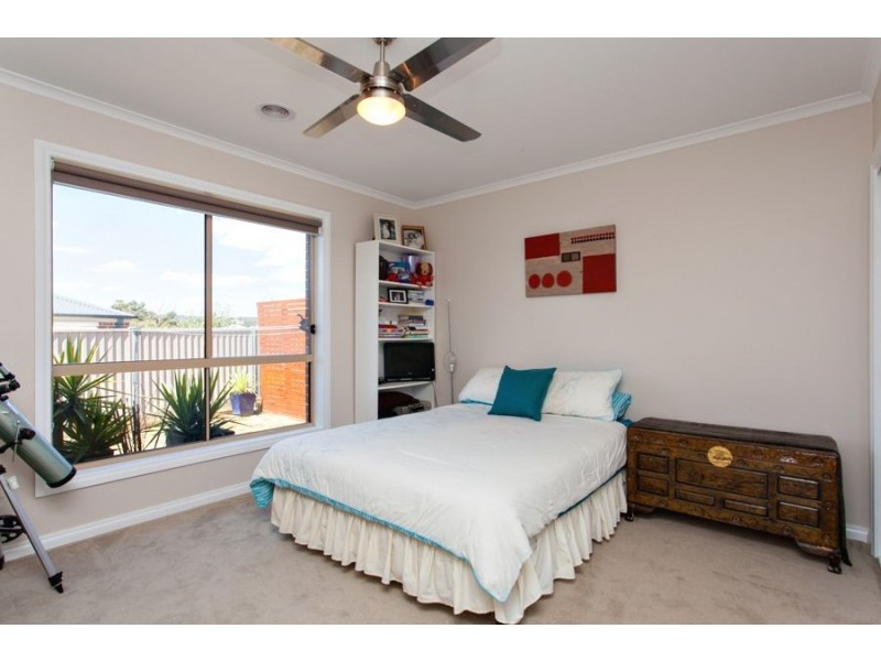 15 Maurie Paull Court, Mount Clear VIC 3350