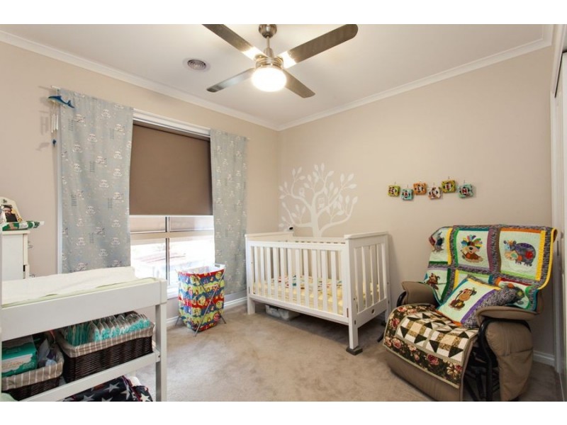 15 Maurie Paull Court, Mount Clear VIC 3350