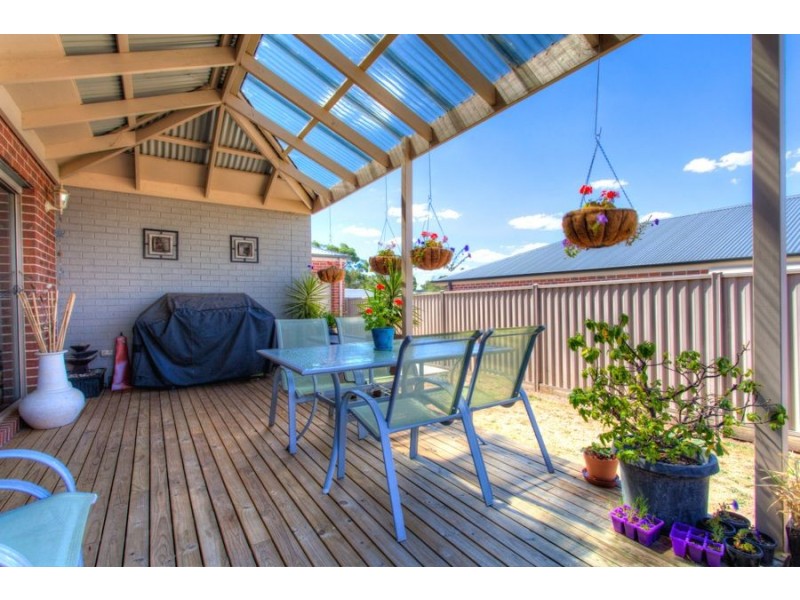 15 Maurie Paull Court, Mount Clear VIC 3350