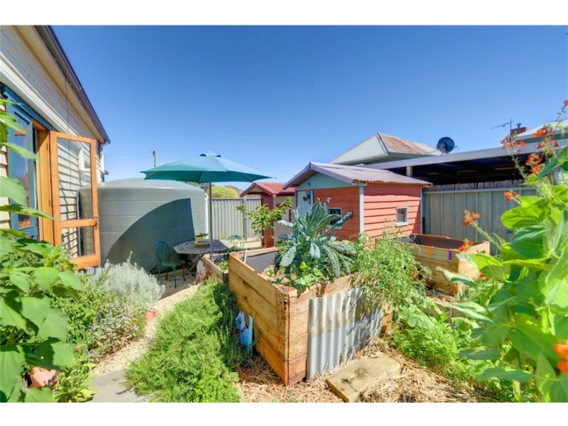102 Lane Street, Brown Hill VIC 3350