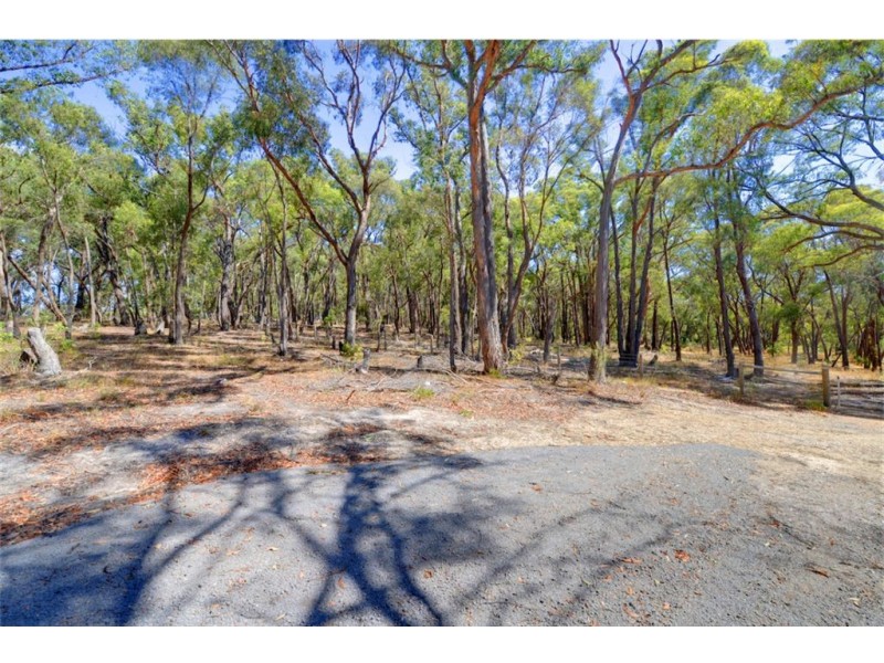 Lot 59 Sailors Gully, Canadian VIC 3350