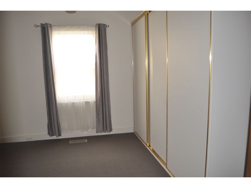 8 Nightingale Street, Newington VIC 3350