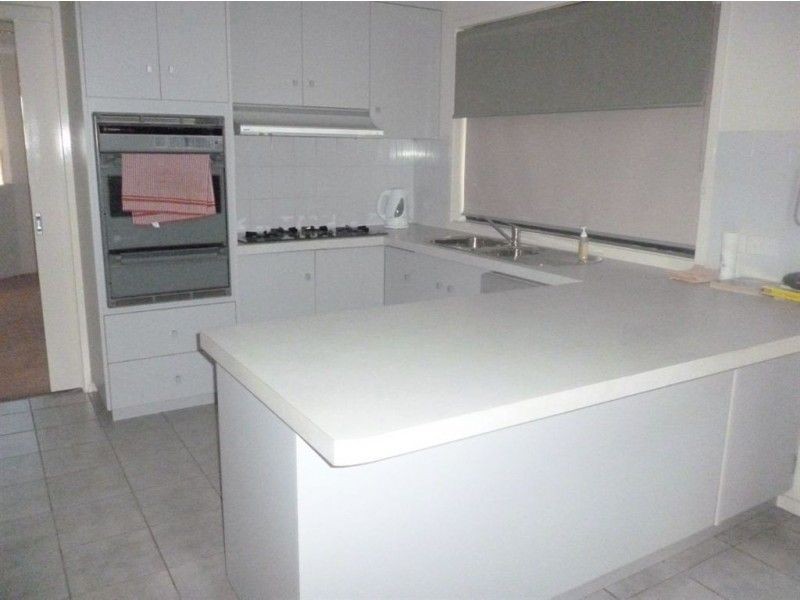 24 Lemuela Court, Invermay Park VIC 3350