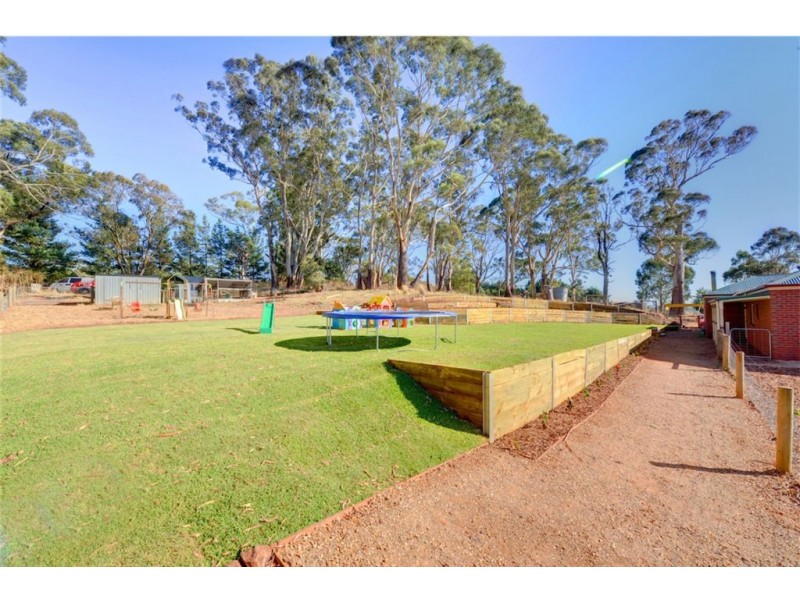 51 Molesworth Court, Gordon VIC 3345