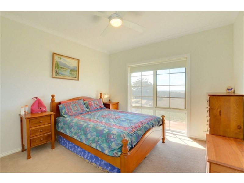 51 Molesworth Court, Gordon VIC 3345