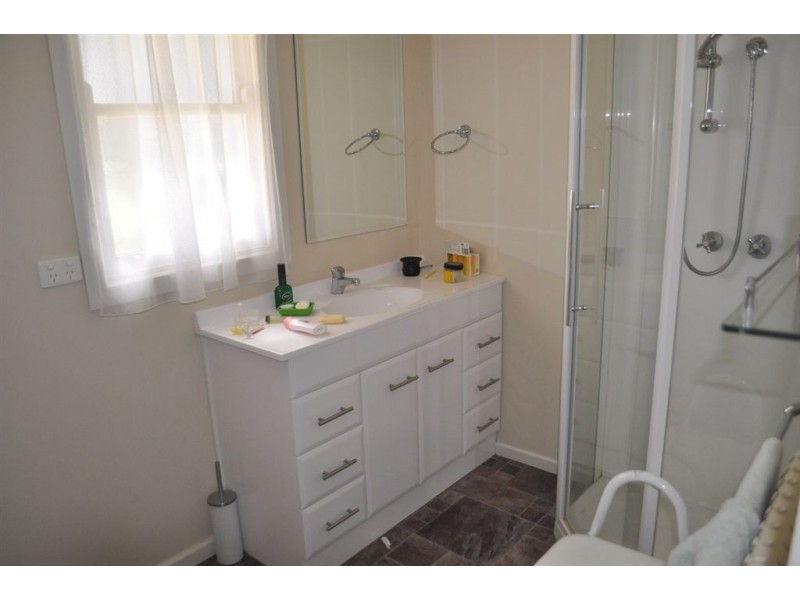 25 Stanley Street, Ballarat North VIC 3350