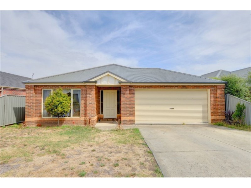 11 Clifton Street, Delacombe VIC 3356