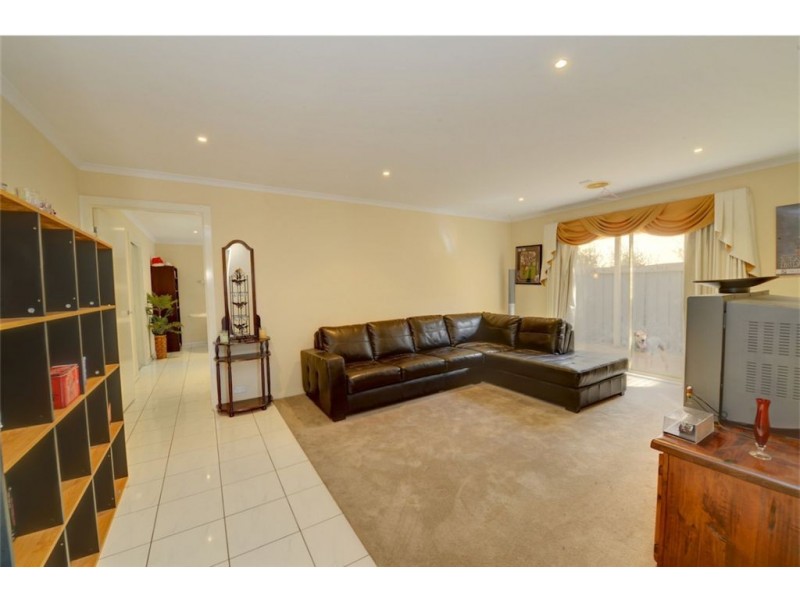 11 Clifton Street, Delacombe VIC 3356