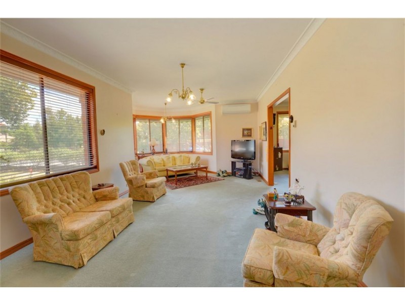 18 Crocker Street, Lake Wendouree VIC 3350