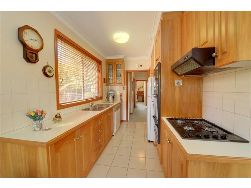 18 Crocker Street, Lake Wendouree VIC 3350