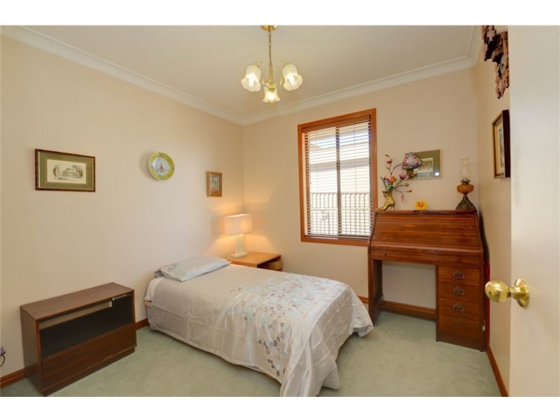 18 Crocker Street, Lake Wendouree VIC 3350