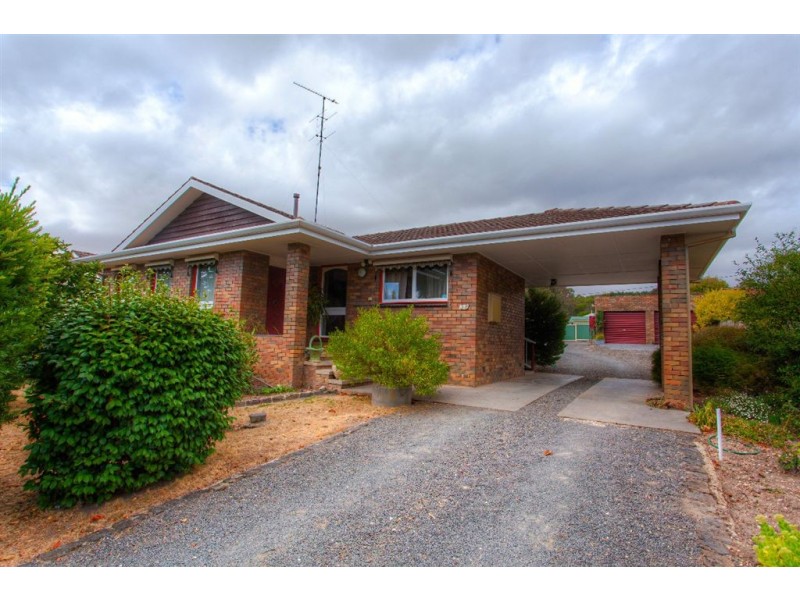 38 Moore Street, Creswick VIC 3363