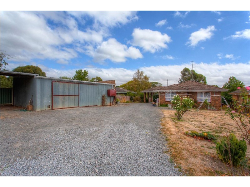 38 Moore Street, Creswick VIC 3363