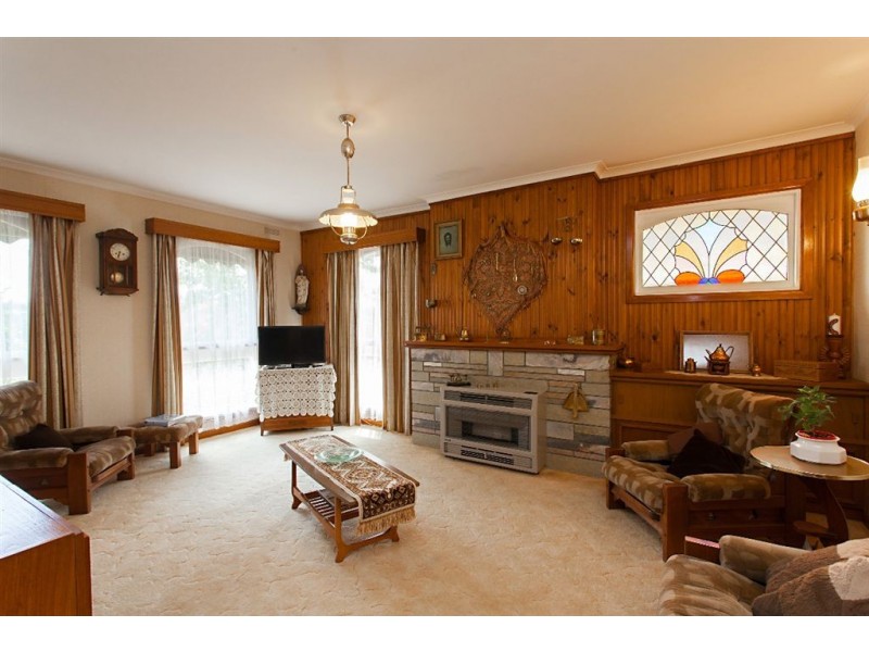 38 Moore Street, Creswick VIC 3363