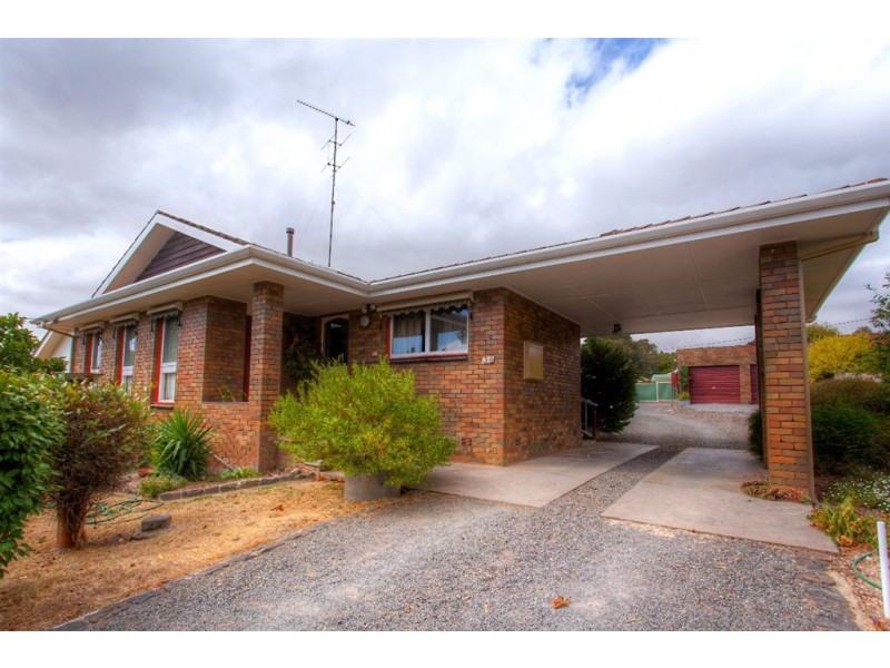 38 Moore Street, Creswick VIC 3363