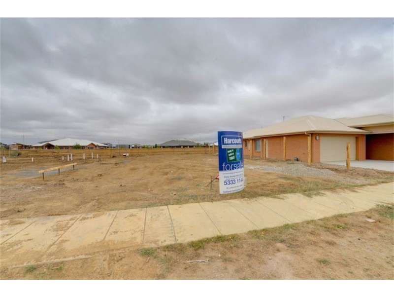 6 Paramount Parade, Alfredton VIC 3350