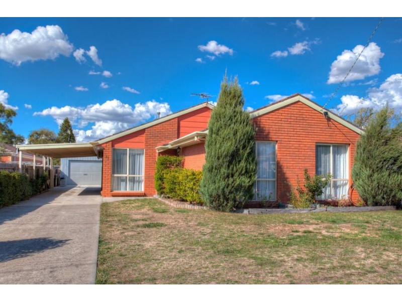 43 McNulty Drive, Wendouree VIC 3355
