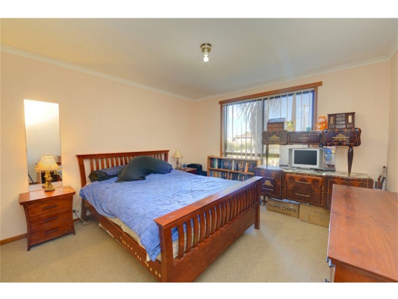 5 Cook Close, Sebastopol VIC 3356