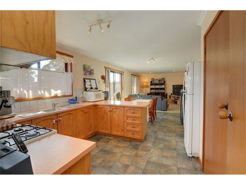 5 Cook Close, Sebastopol VIC 3356