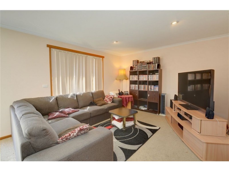 5 Cook Close, Sebastopol VIC 3356