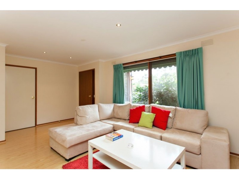 2 Milverton Lane, Canadian VIC 3350