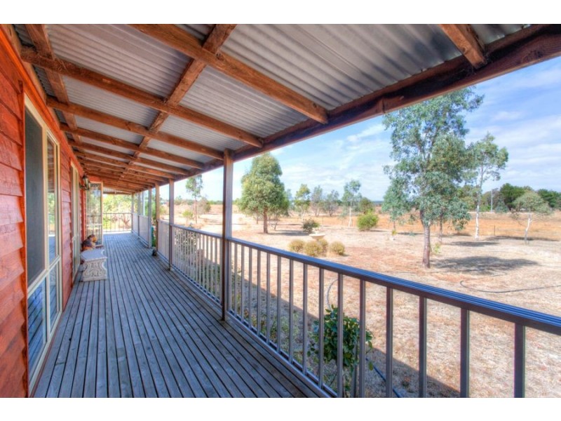 30 Berry Mine Lane, Creswick VIC 3363