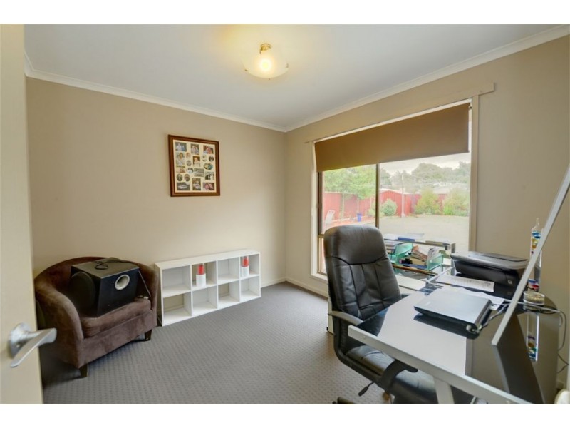26 Iona Drive, Sebastopol VIC 3356