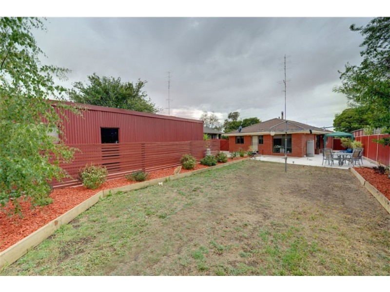 26 Iona Drive, Sebastopol VIC 3356