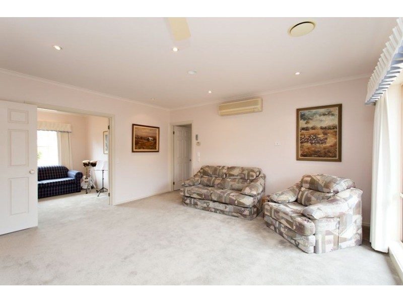 49 Elaine Avenue, Alfredton VIC 3350