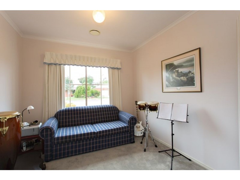 49 Elaine Avenue, Alfredton VIC 3350