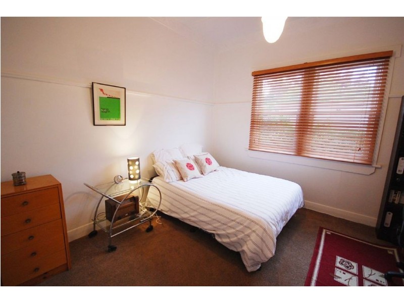 104 Lexton Street, Lake Wendouree VIC 3350