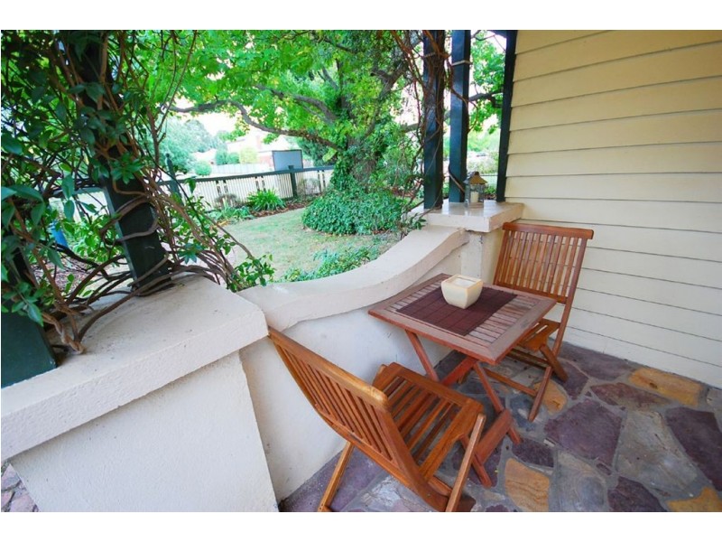 104 Lexton Street, Lake Wendouree VIC 3350