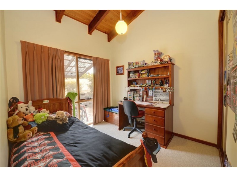 6 Hakea Court, Mount Helen VIC 3350