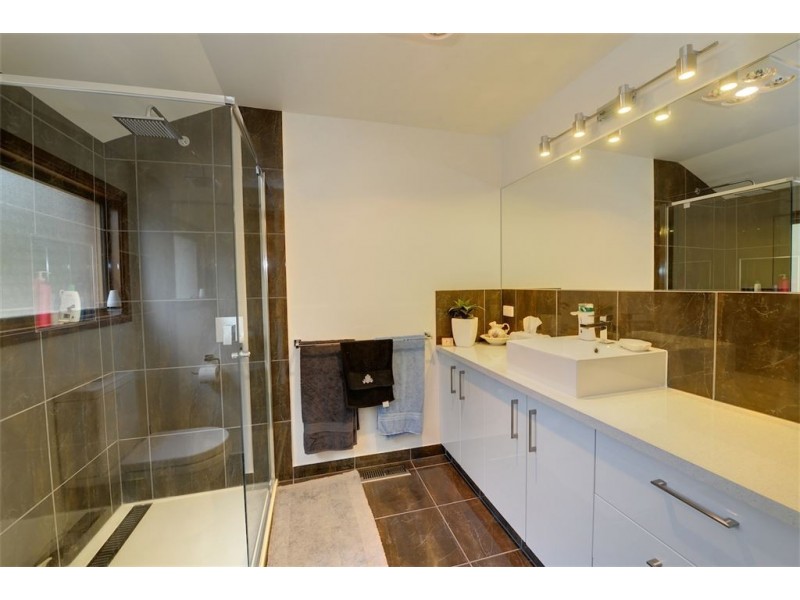 6 Hakea Court, Mount Helen VIC 3350