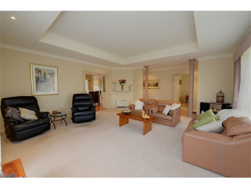 3 Harold Crt, Alfredton VIC 3350