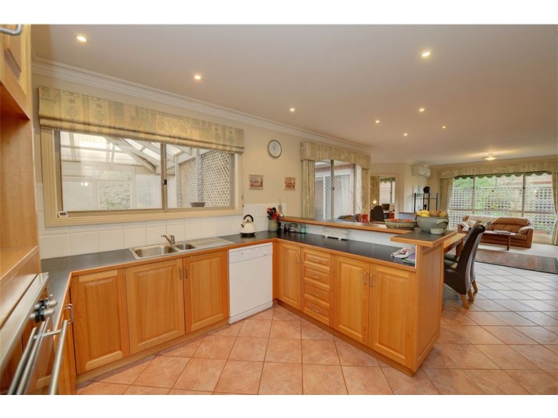 3 Harold Crt, Alfredton VIC 3350