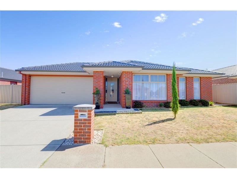 12 Normlyttle Parade, Miners Rest VIC 3352