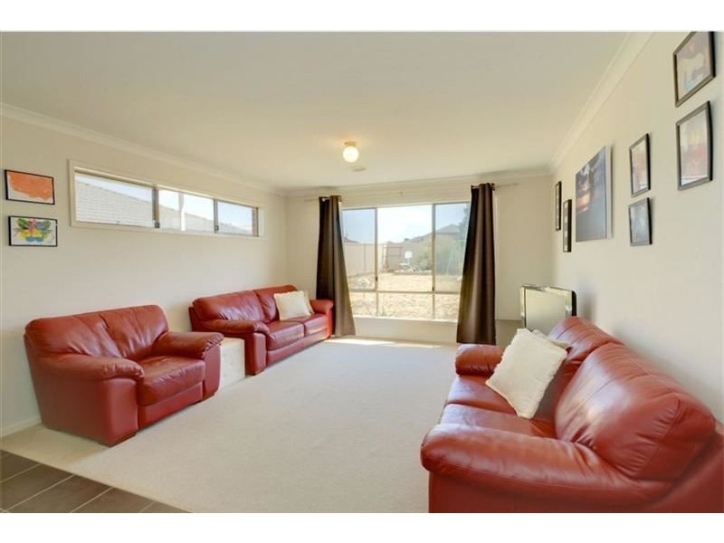 12 Normlyttle Parade, Miners Rest VIC 3352
