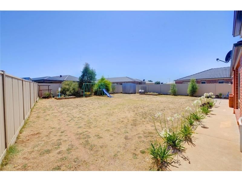 12 Normlyttle Parade, Miners Rest VIC 3352