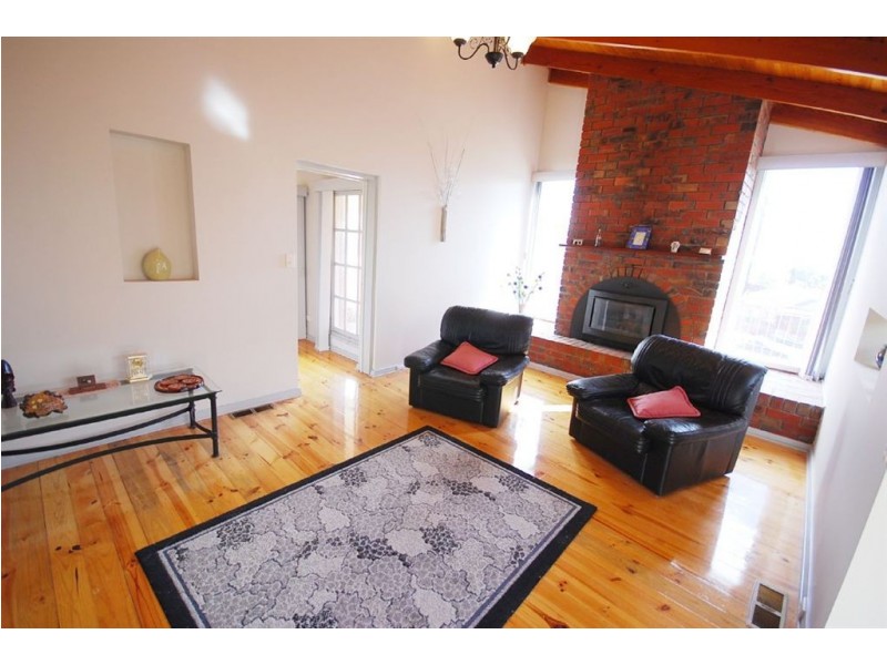 212 Simpson Street, Ballarat North VIC 3350