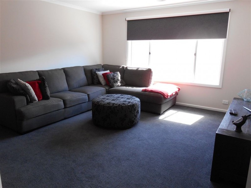 6 Duchess Drive, Delacombe VIC 3356