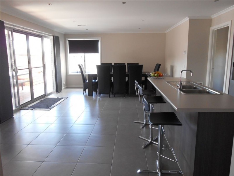 6 Duchess Drive, Delacombe VIC 3356