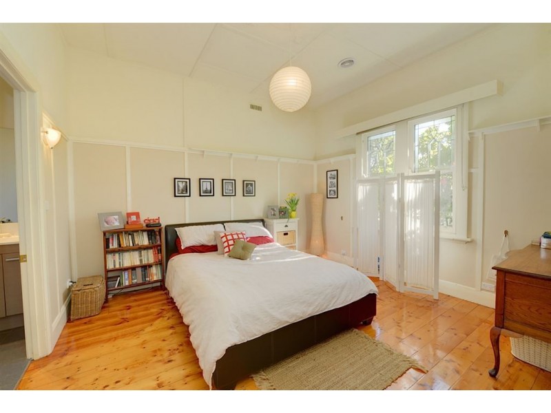 39 Nightingale Street, Newington VIC 3350