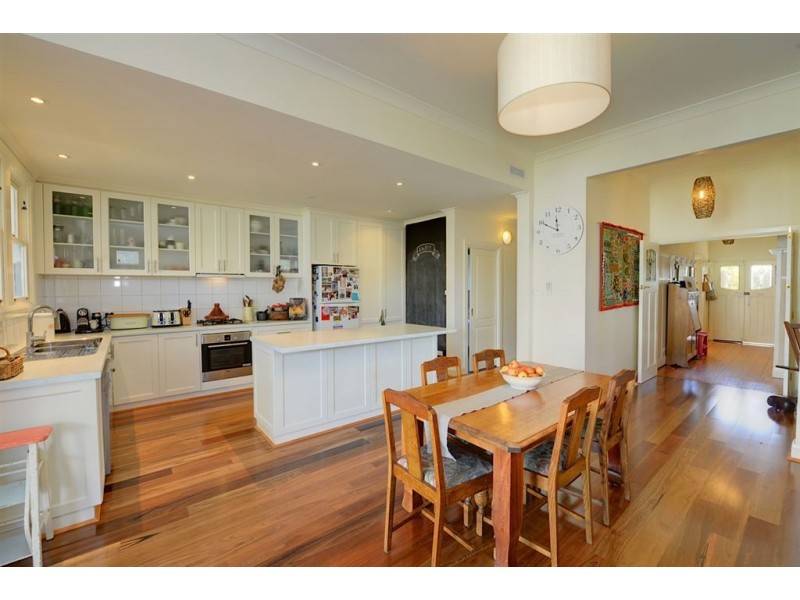 39 Nightingale Street, Newington VIC 3350