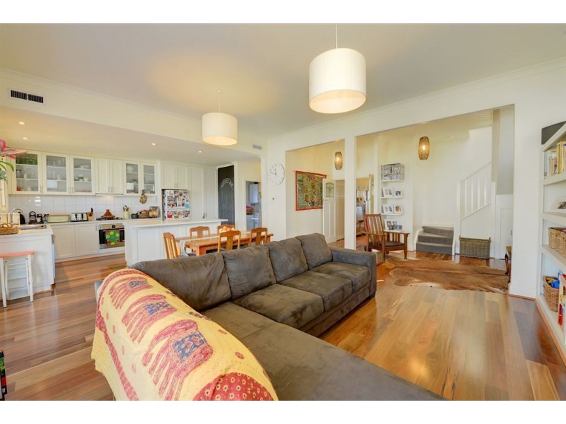 39 Nightingale Street, Newington VIC 3350