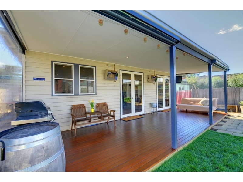 39 Nightingale Street, Newington VIC 3350