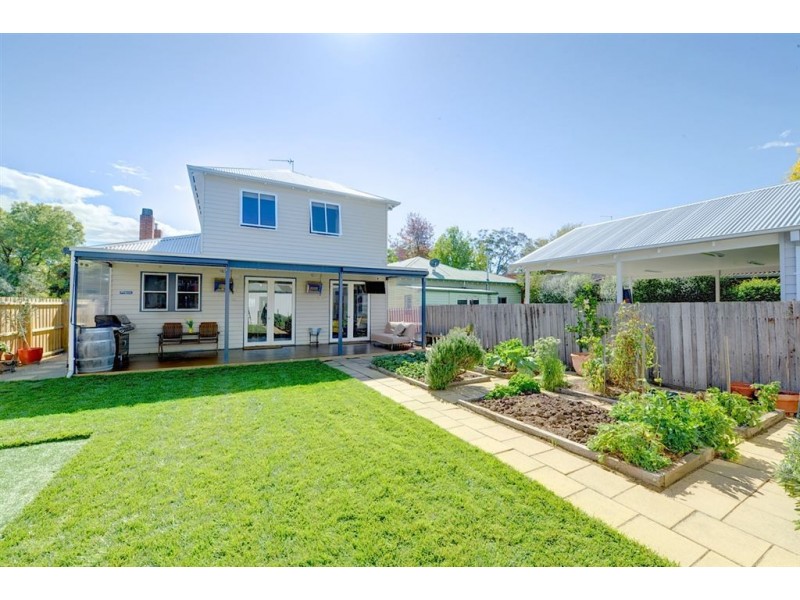 39 Nightingale Street, Newington VIC 3350