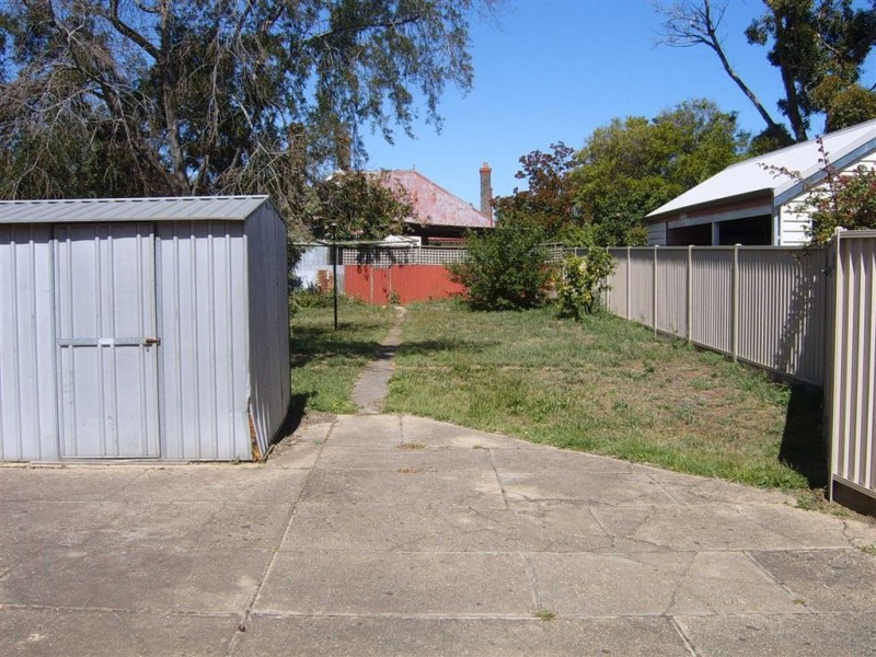 206 Neil Street, Soldiers Hill VIC 3350